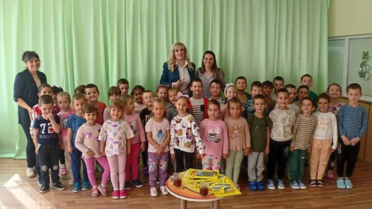 Приятни изненади за малчуганите навръх 1 октомври – международният ден на поезията и музиката